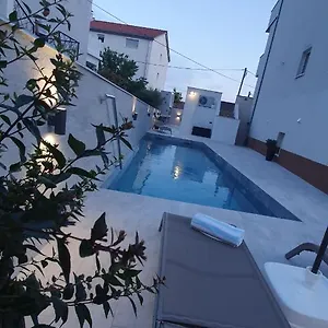 apartments-rina-kastela.splithotels.org/